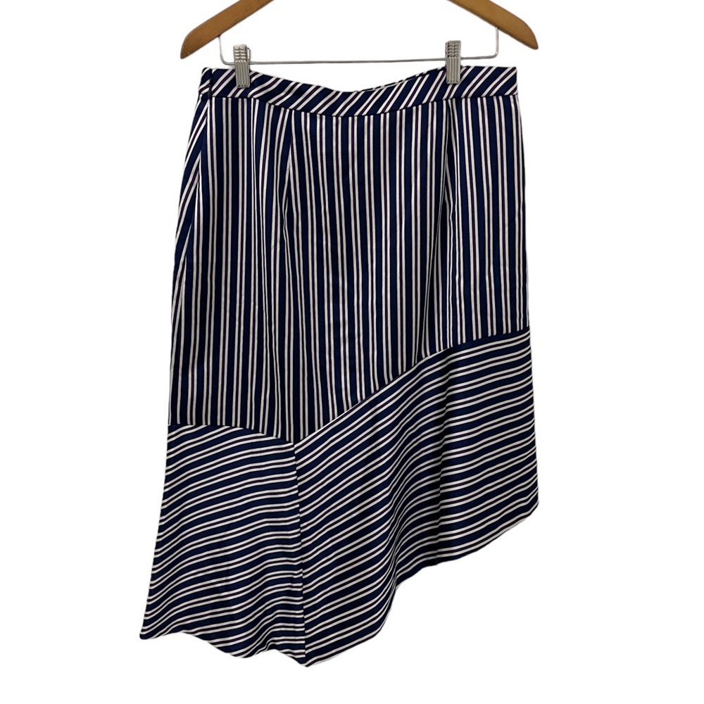Banana Republic Navy Purple White Assymetrical Skirt like Satin. Never worn.